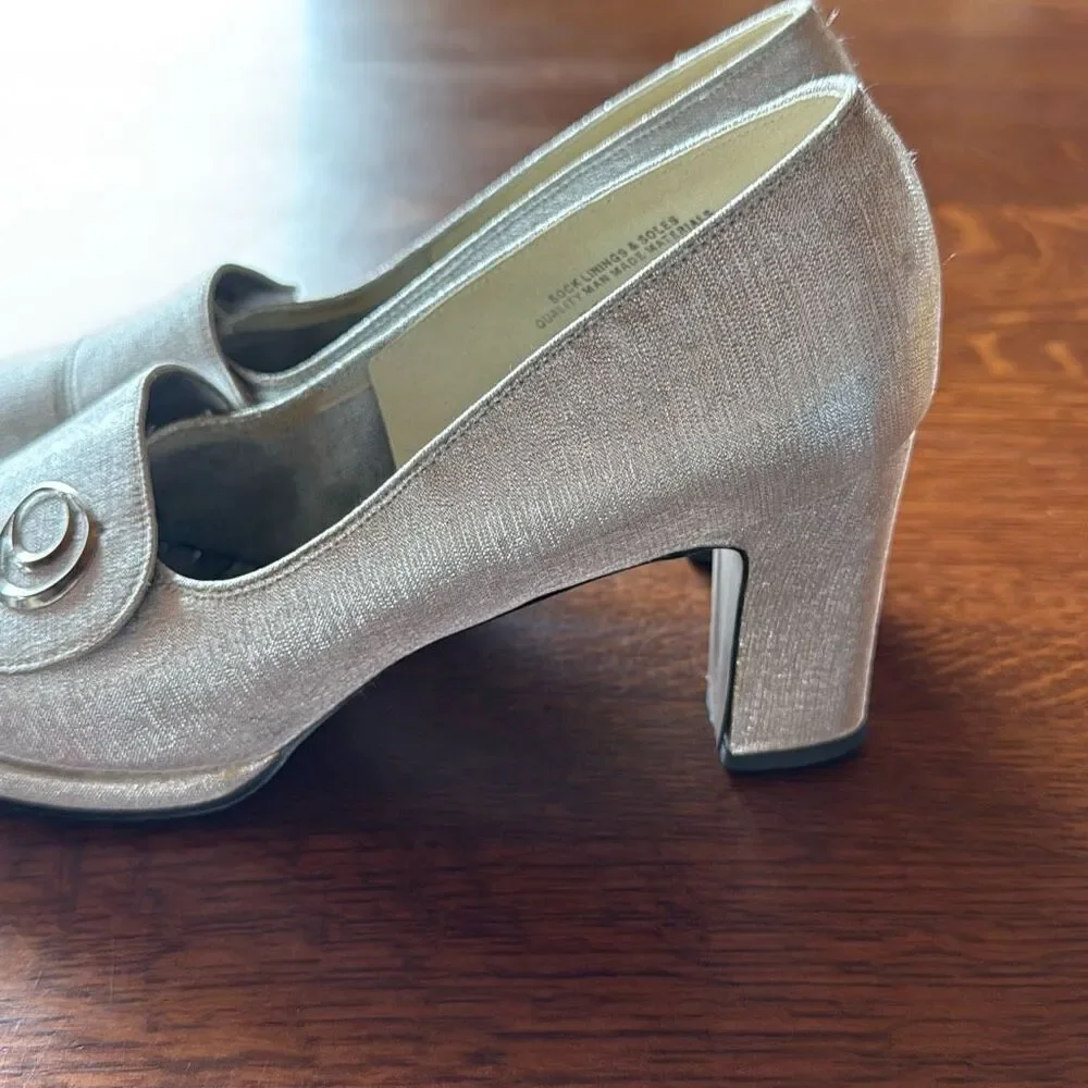 Vintage 60’s 70’s Metallic Silver Platform Heels‎ Size 8